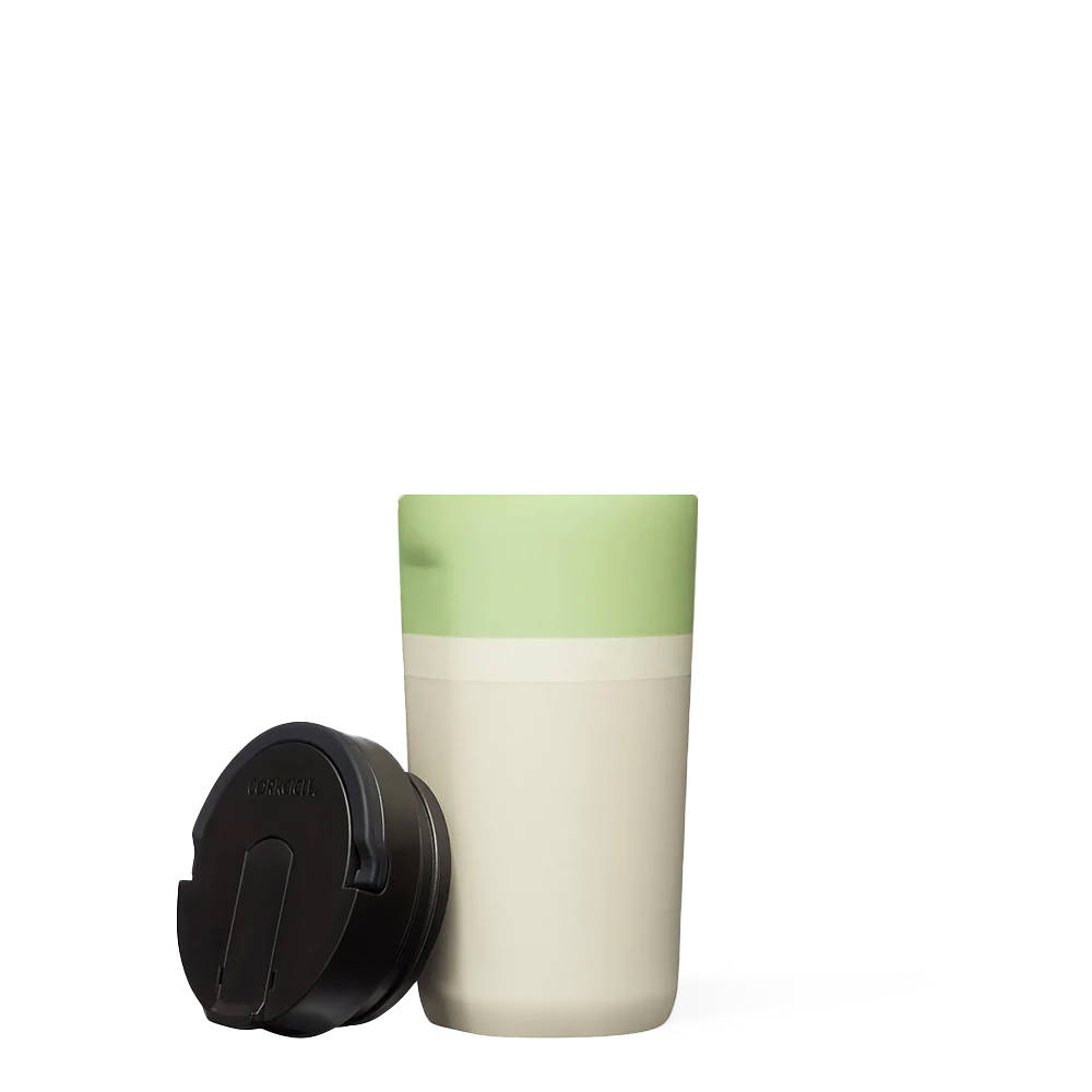 star-warstm-kids-cup-c6 0b29a0bde323--grogu-kids-cup-product-lid-off.png
