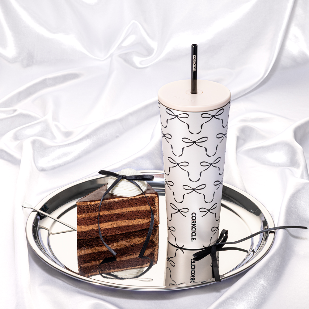 cold-cup-o6 2a98a7269432--2224PBBC-lifestyle.png