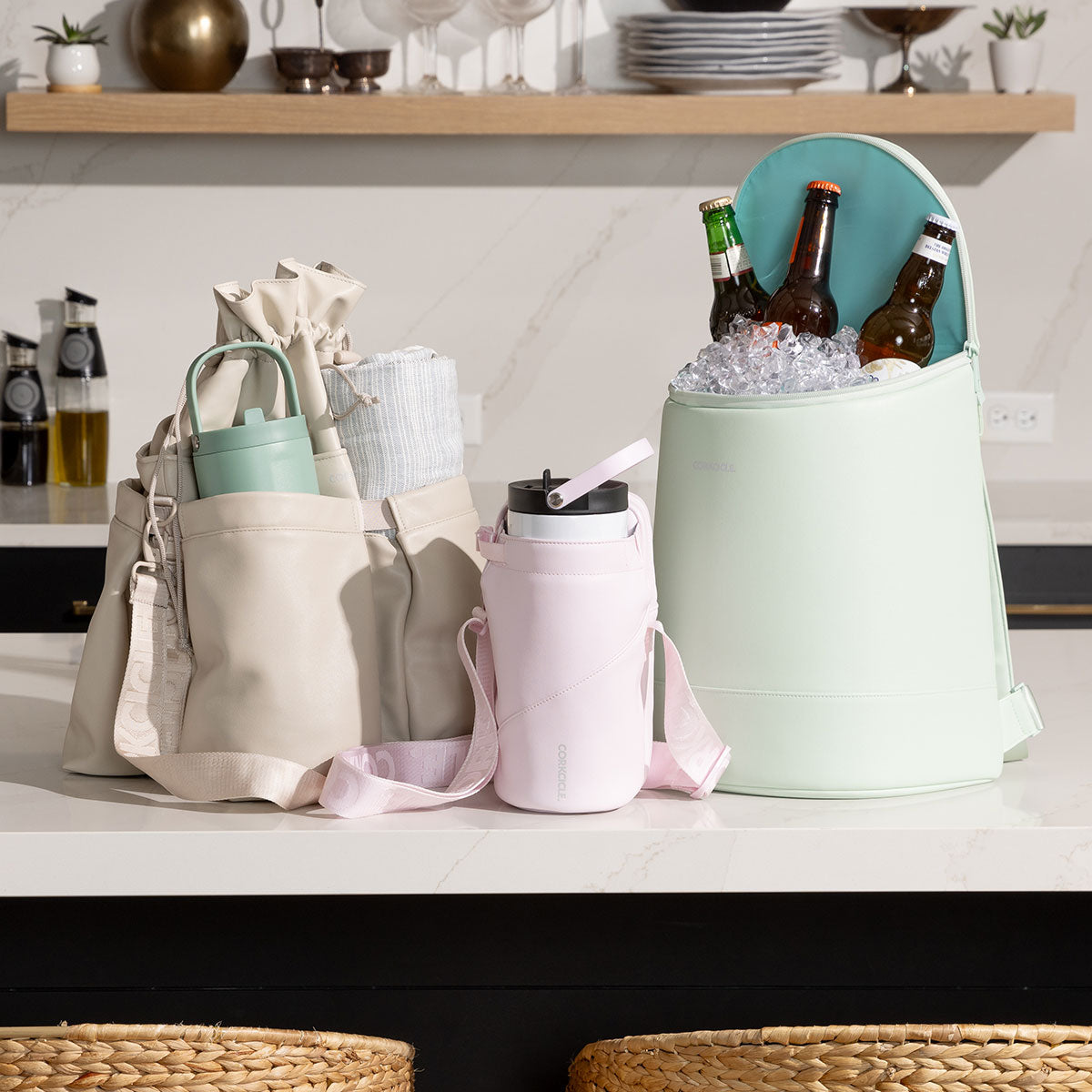 beverage-bucket-bag-q3 6c4793ad3b8e--group-lifestyle1.jpg